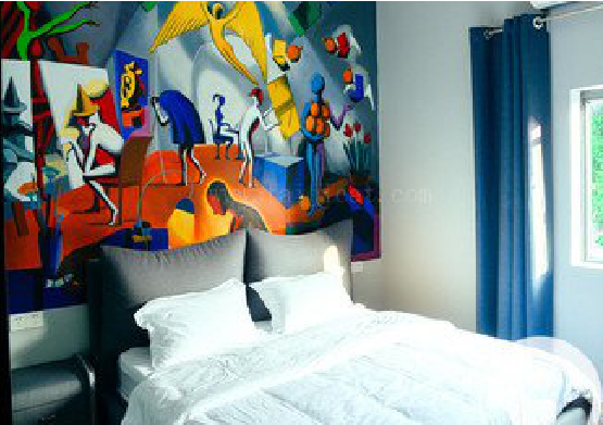 北流对于酒店的墙体彩绘而言更注重哪些方面？